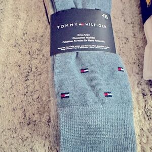 NWT Tommy Hilfiger 4 pack dress crew socks